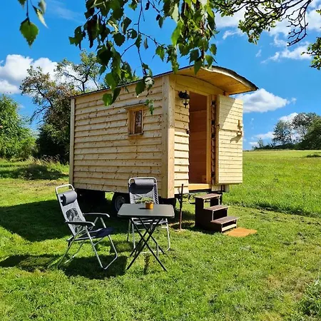Holiday home Gemuetlicher Schaeferwagen Im Gruenen-schaeferwagen 44 Frielendorf